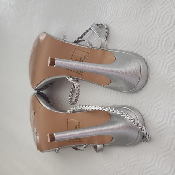 3 for $20 Silver strappy sandals - Picture 4 of 7